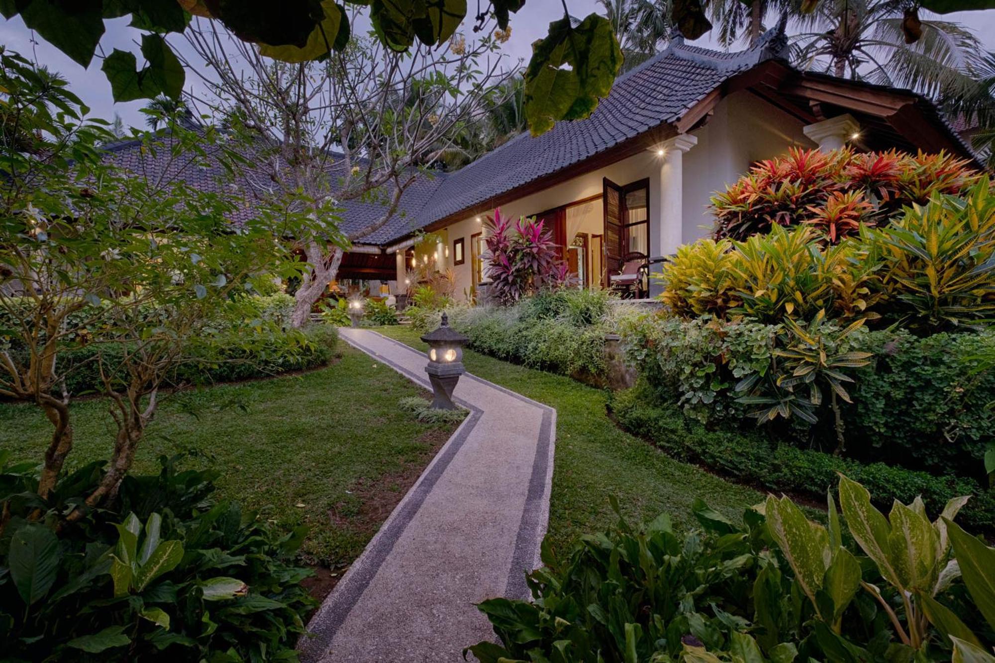 Kutus Kutus Saba Beach Villa Yogyakarta Dış mekan fotoğraf