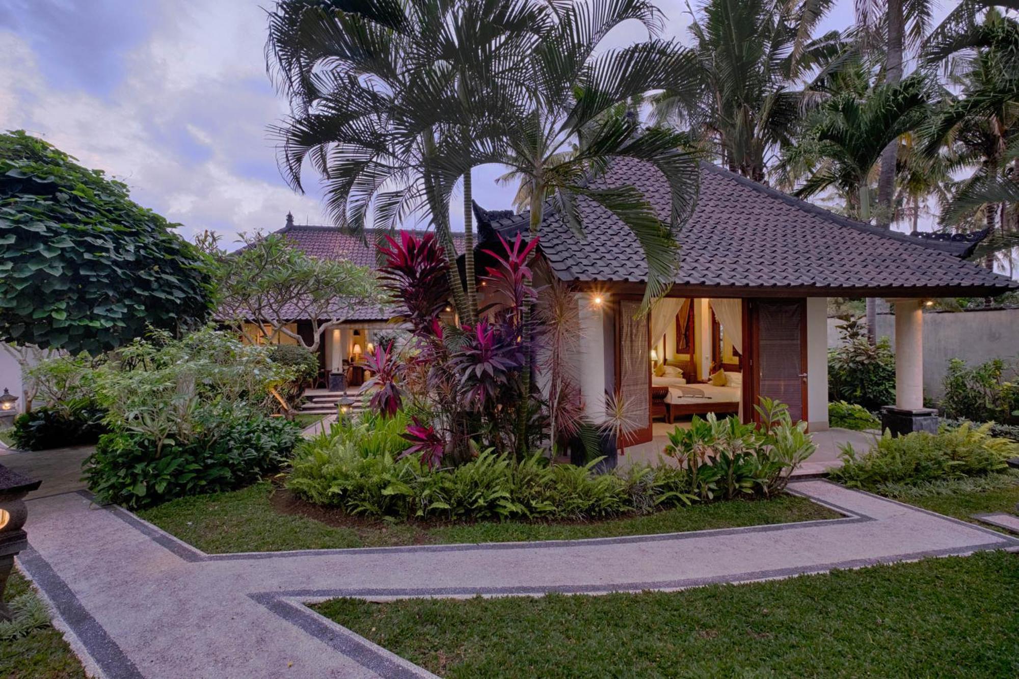 Kutus Kutus Saba Beach Villa Yogyakarta Dış mekan fotoğraf