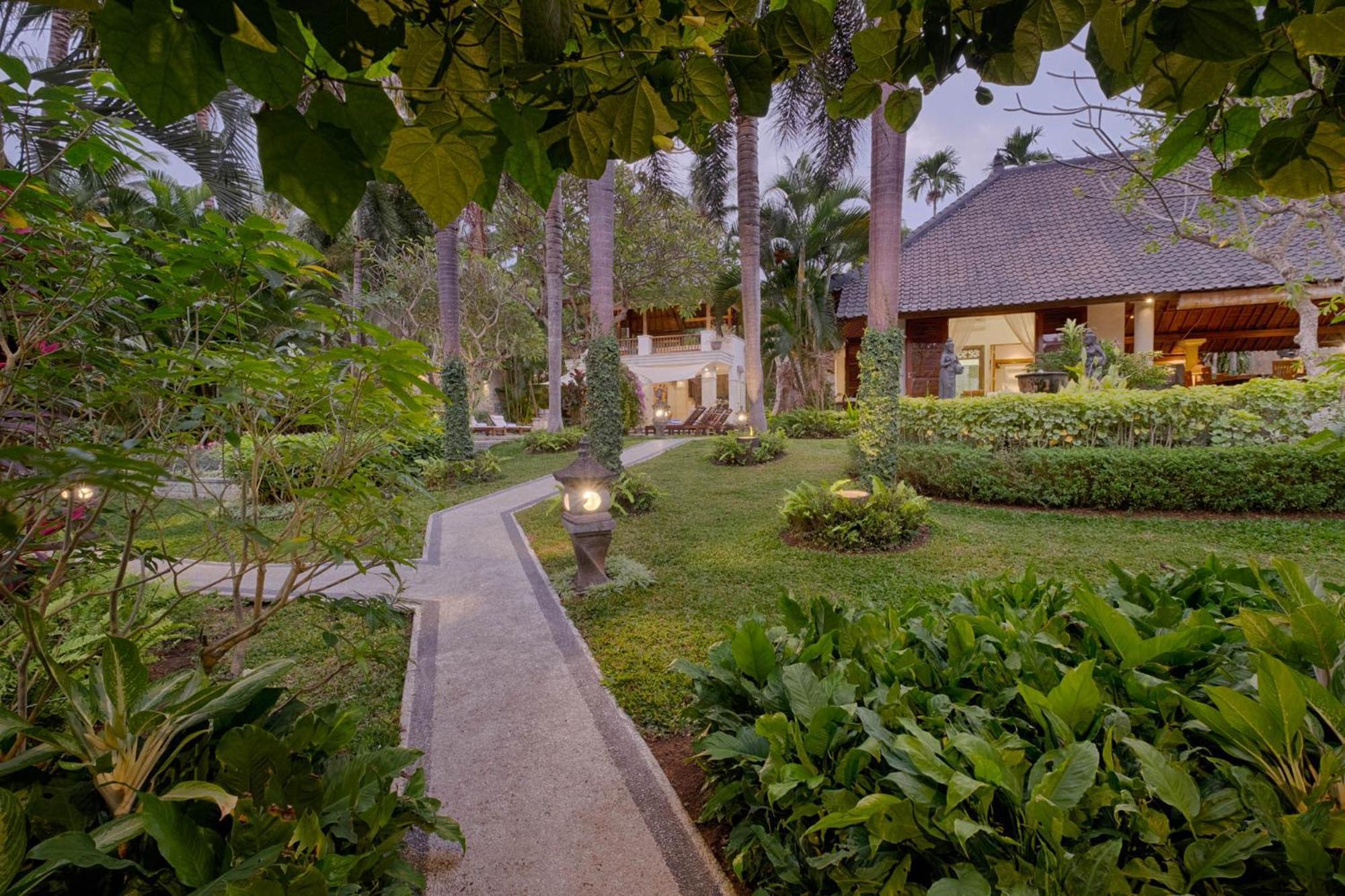 Kutus Kutus Saba Beach Villa Yogyakarta Dış mekan fotoğraf